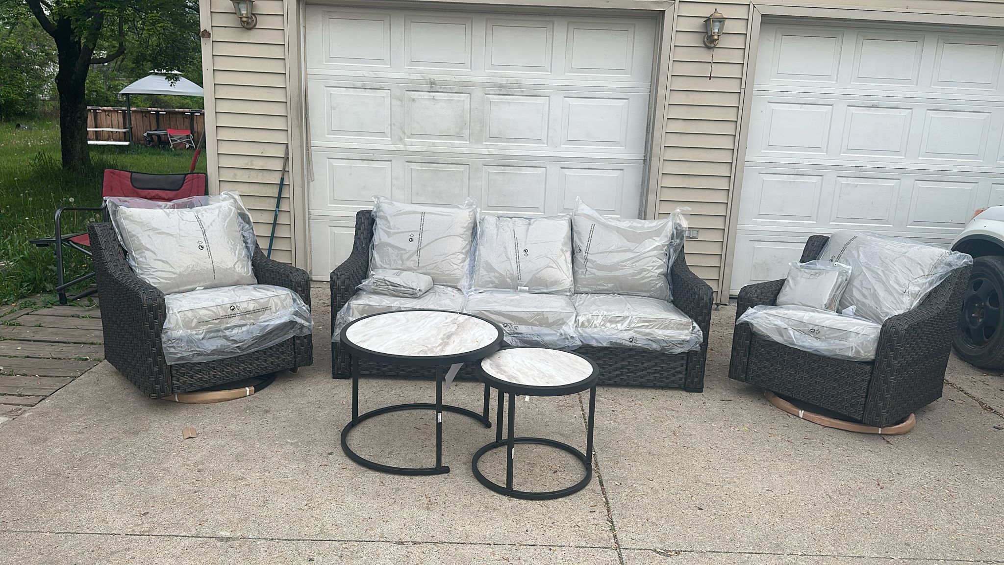 NEW all weather wicker outdoor patio furniture set sofa couch w 2 swivel glider chairs tables &covers
