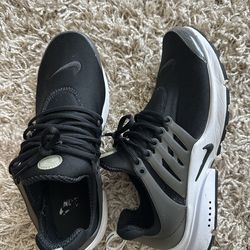 Nike Presto  (size 10)