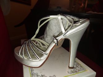 Diane Lynn WHITE satin WEDDING HIGH HEELS SHOES SANDALS BLING BEAUTIFUL BRIDAL SILK NWB  SIZE 5