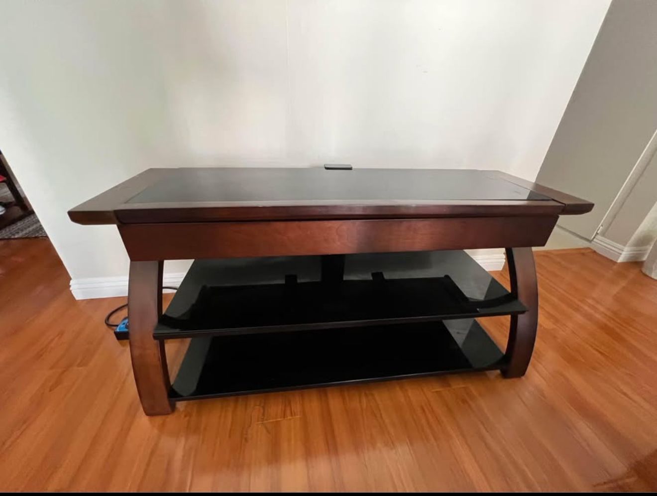 Wood TV Stand with Shelves – Great Condition