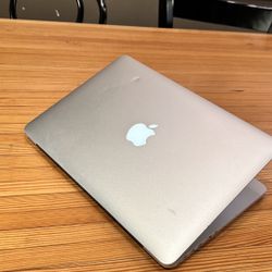 Apple MacBook Pro 13” With Retina Display I5 Processor 4GB RAM 128GB SSD $230