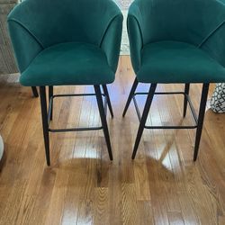 Set of 2 counter/bar stools 
