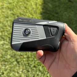 Bushnell rangefinder Tour V5