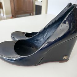 Tory Burch Navy Patent Leather Wedge Women’s Shoe Size 7.5 M