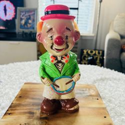 EXTREMELY RARE 9” Tall  vintage "Quon" collectible Japanese clown figurine, Large Clown From The 1940s.