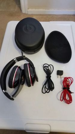 Beats by DRE 'breds'