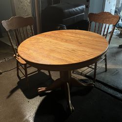 Dining Table And 4 Chairs 