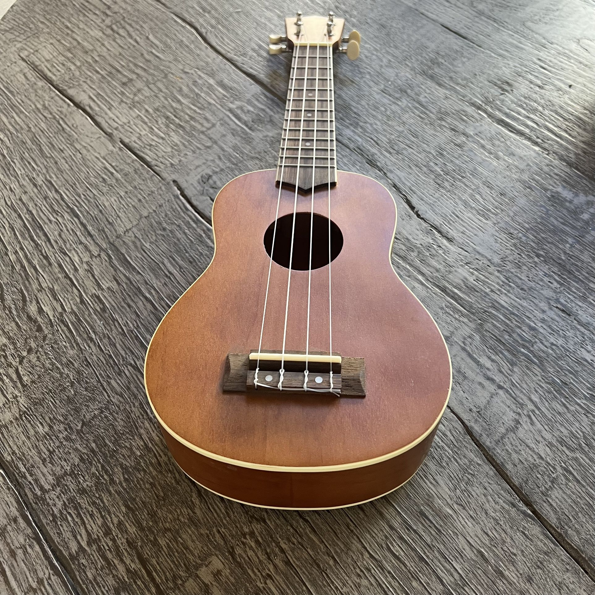 Mitchell MU40 Soprano Ukulele Natural