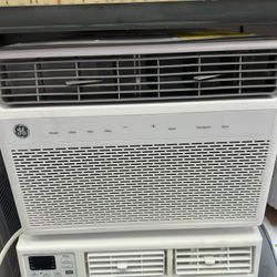 12000btu Windows Ac By GE WiFi Smart.  Complete Set New In Box With Warranty 