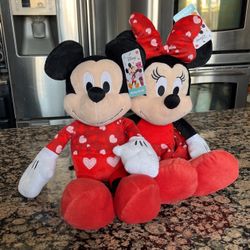 Disney Mickey and Minnie Mouse Plush Toys 19 Hearts CVS 2023 Valentine s Day. Great gift for Valentine s Day for Sale in Fontana CA OfferUp