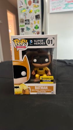 Batman entertainment earth exclusive