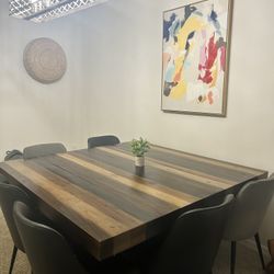 Cyndi Crawford Home Table