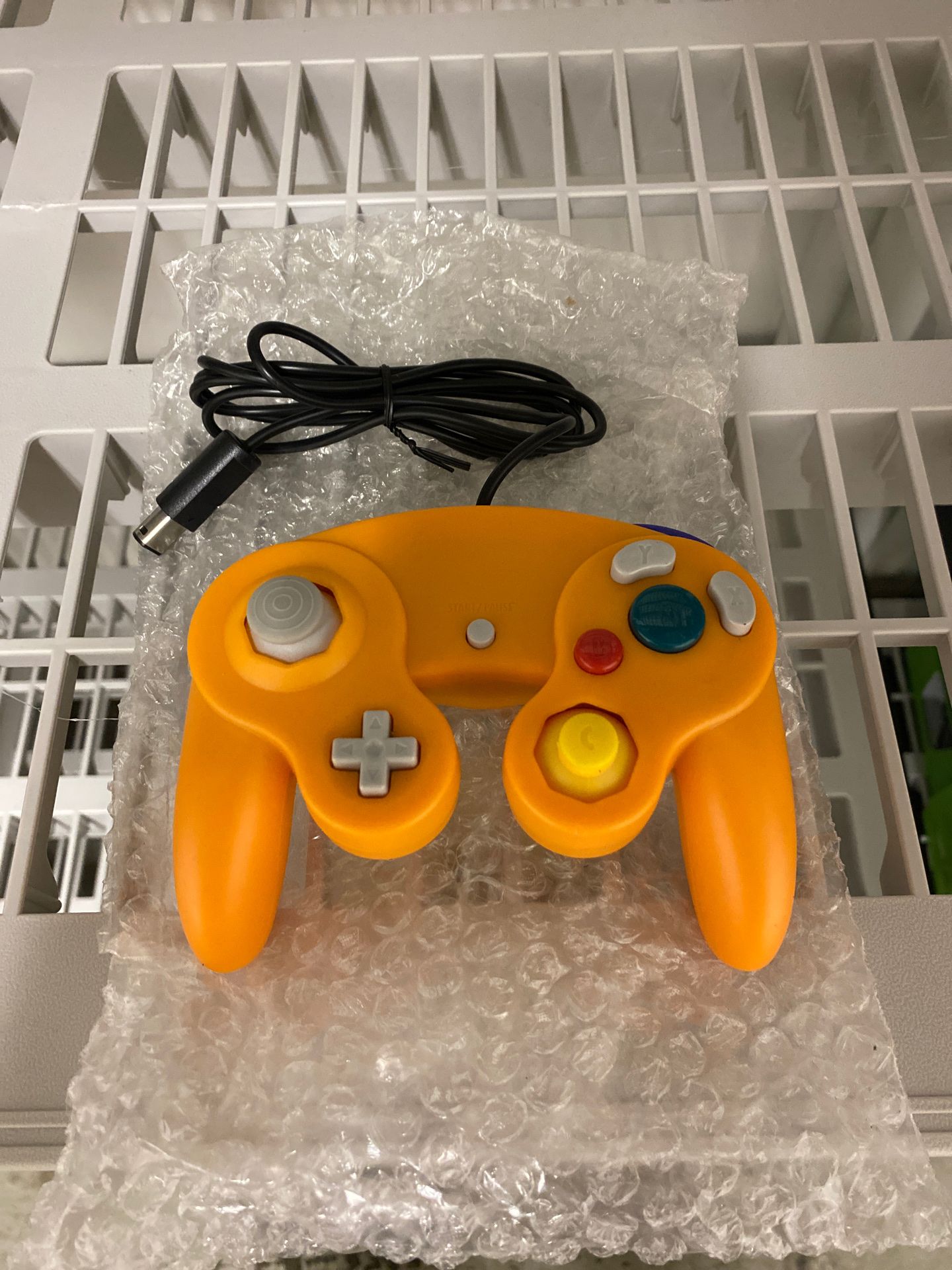Wired NGC Controller for Nintendo GameCube- Orange (NEW)