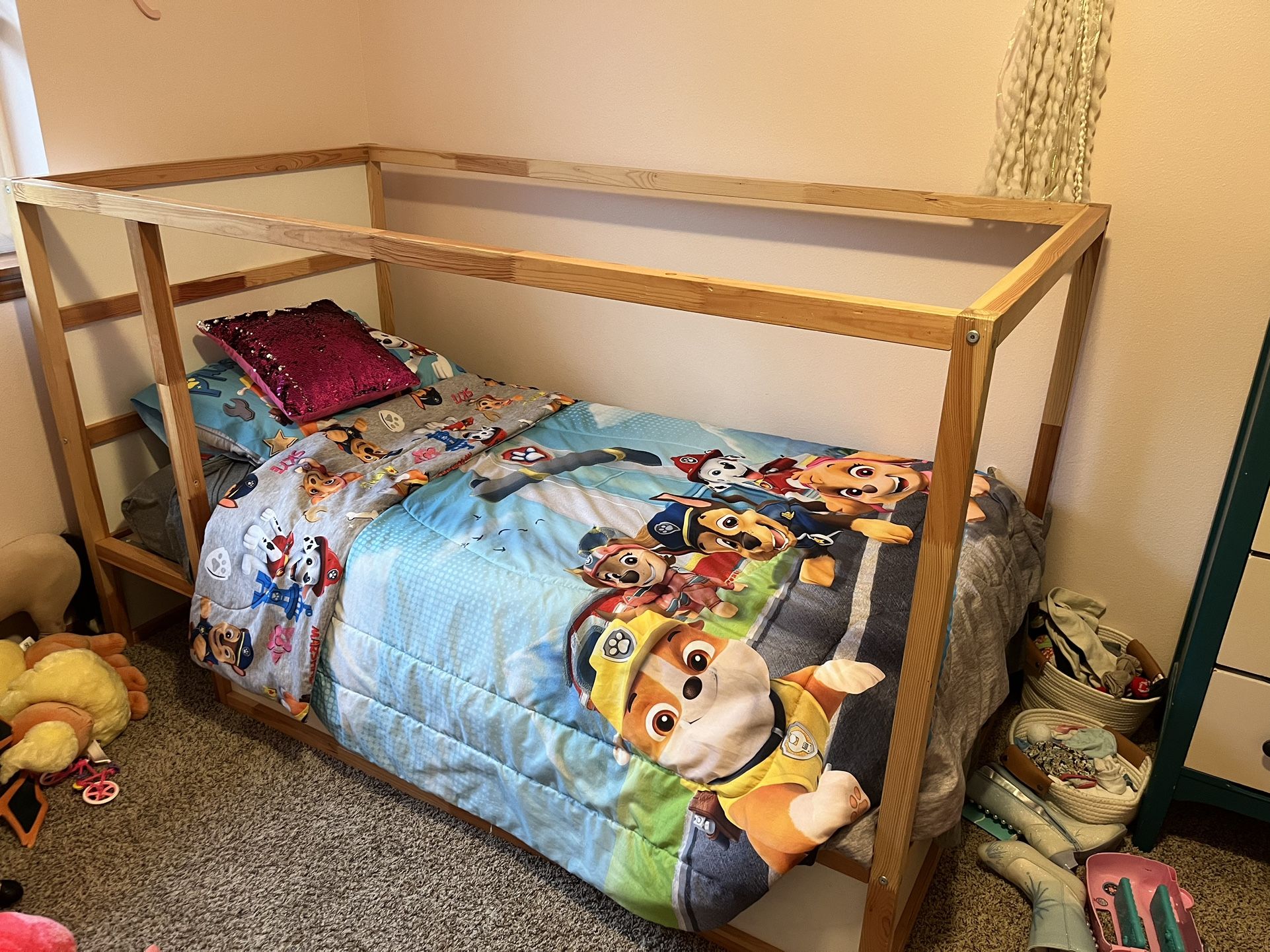 Twin Size IKEA Bedframe