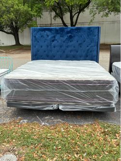 KING SIZE BED WITH FRAME