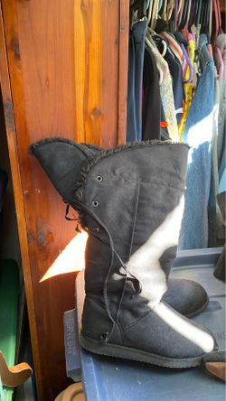 Boots size 7 35