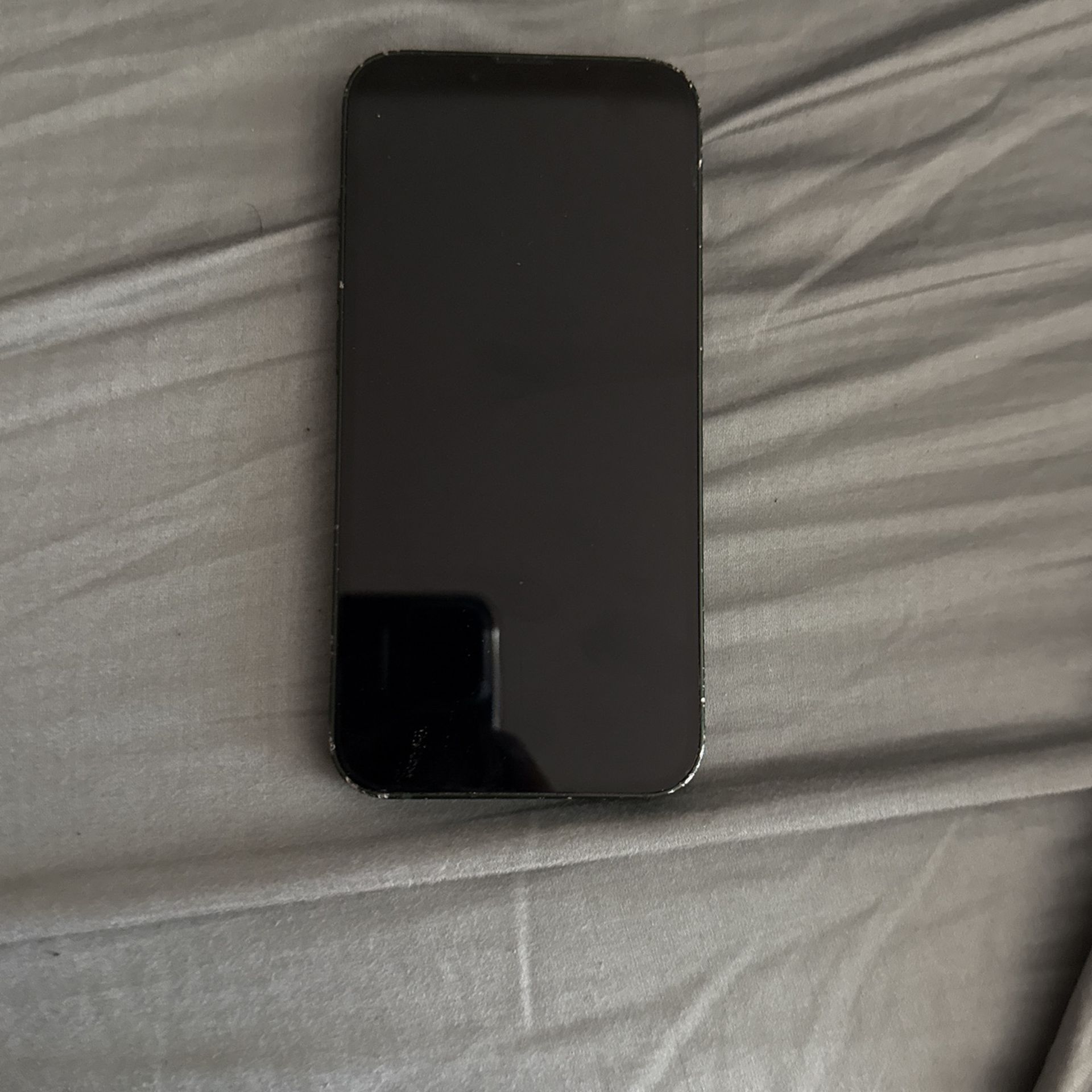 I Phone 13 128gb Paid Off T Mobile, Back Screen Cracked