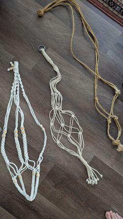 Macramé plant hangers