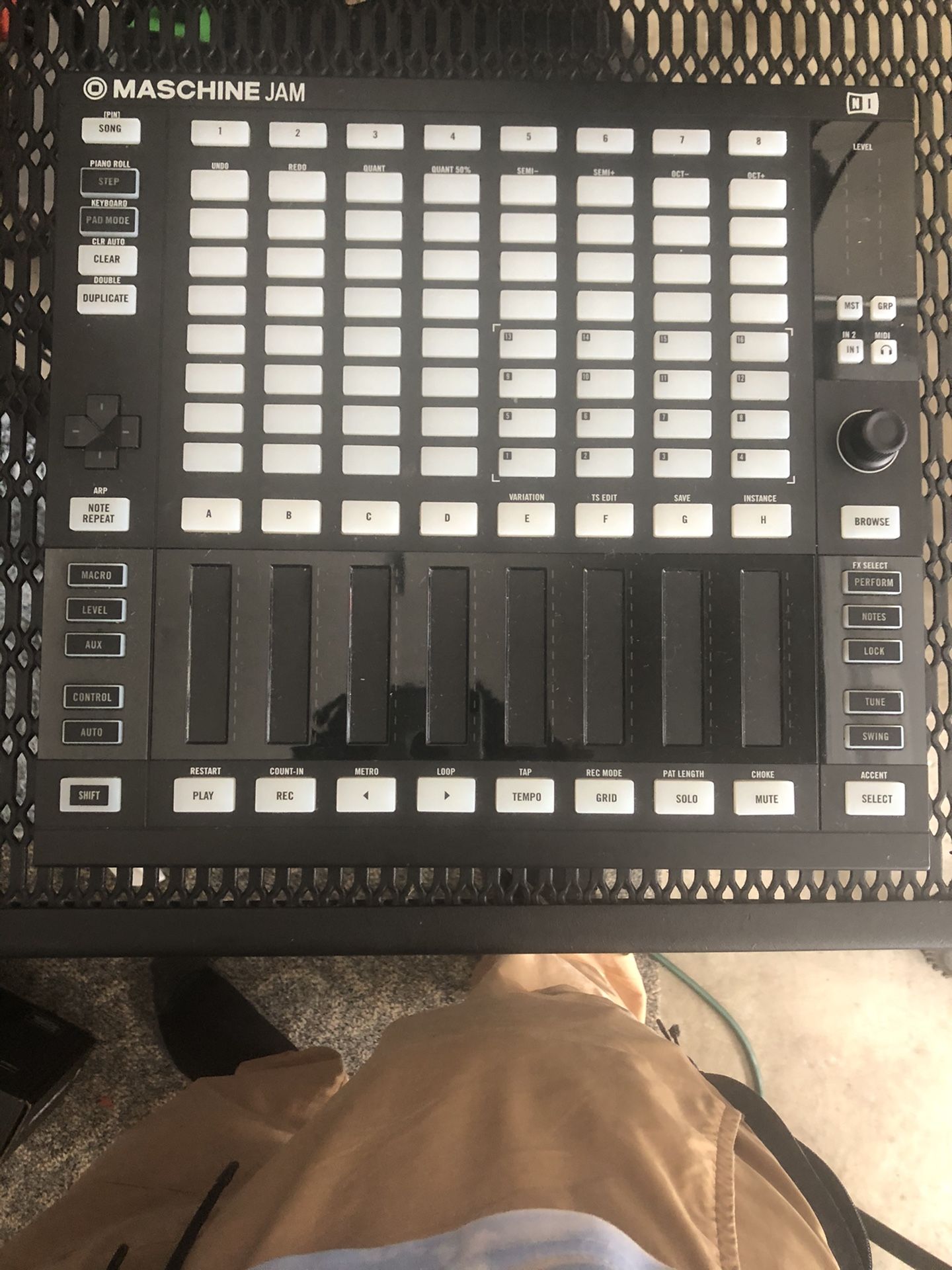 Native Instruments★美品MASCHINE JAM★送料無料 Amazon.com: Native Instruments MASCHINE JAM Production