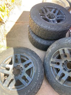 Fuel Vapor Off-Road Rims & Tire