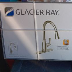 GLACIER BAY PULL DOWN KITCHEN FAUCET