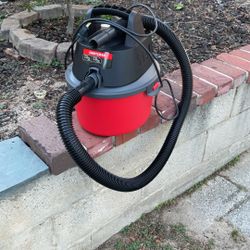 Craftsman, 2.5 Gallon Wet/Vac, Used Once, No Attachments. 2.5 HP, 3 Amps, Ideal For Small Jobs.