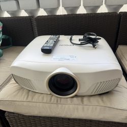 Epson Home Cinema 5050UB 4K PRO-UHD HDR Projector w/ Remote