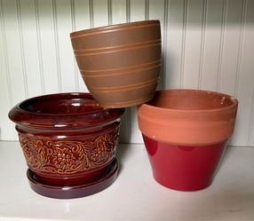3 planter pots