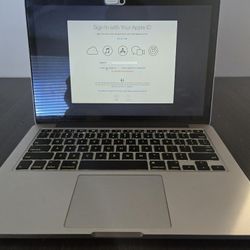  💻📲 MAC BOOK PRO  And Mini A1425, IPAD A1395,  and Two Functioning Ipods 💸💰
