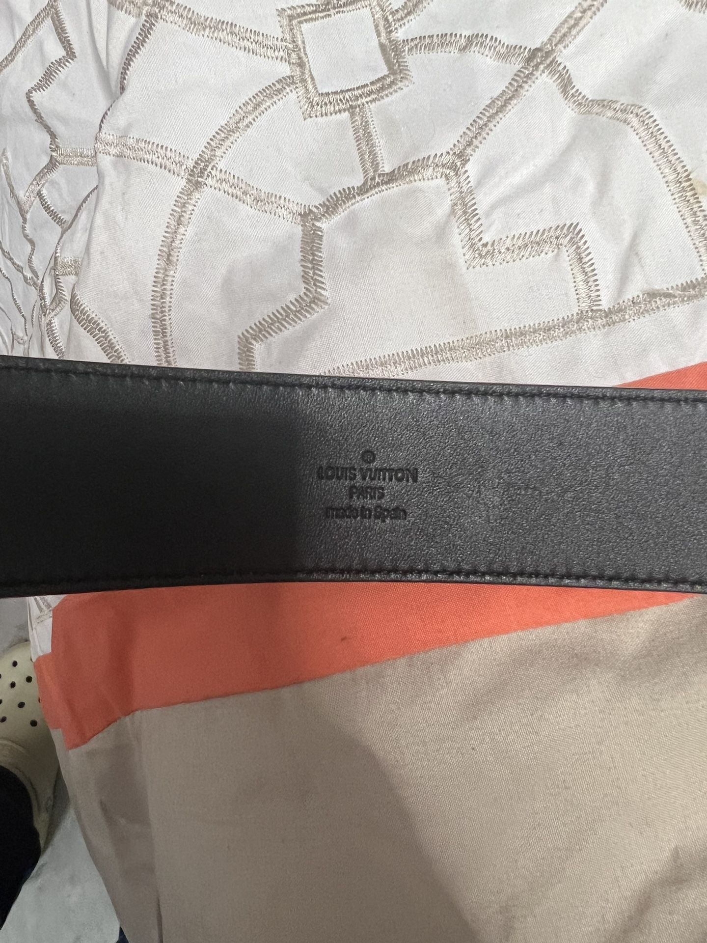 Louis Vuitton x Supreme Monogram Belt Black Size 30-33 (42/105) for Sale in  Conyers, GA - OfferUp