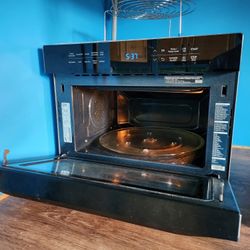 1.2 cu. ft. PowerGrill Duo™ Countertop Microwave with Power Convection

