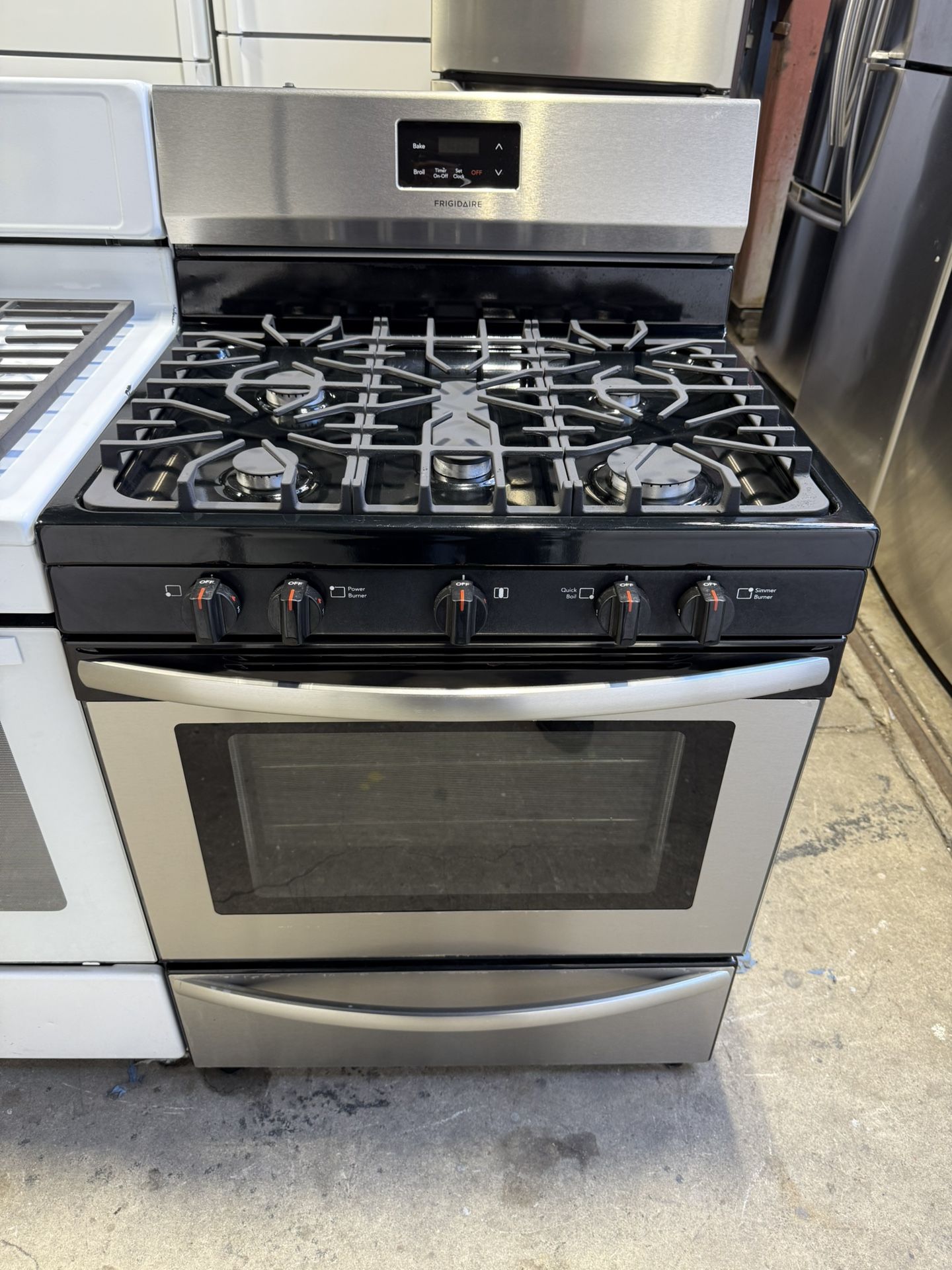 Frigidaire Stainless steel 5 burner range stove