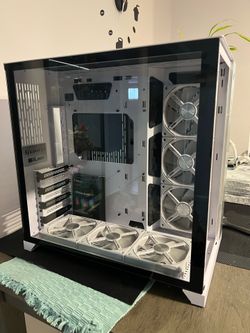 LIAM LI o11D PC CASE DESKTOP