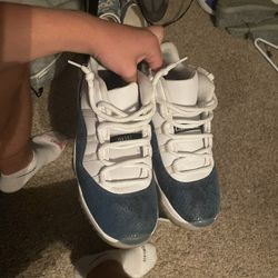jordan 11 low snakeskin 