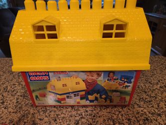 VINTAGE #601 MEGA BLOKS LIL' FARMER BUILDING SET W/ STORAGE BARN- 1994 - 50 PCS