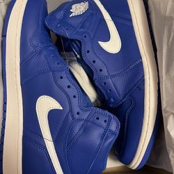 NEW HYPER ROYAL JORDAN 1 SIZE 9.5