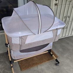 Bedside Baby Bassinet/crib (Gently Used) Sheets And Mattress