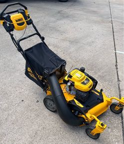 Dewalt 28” commercial lawnmower