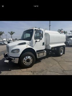 2013 freightliner 2000 gallon fire spec water truck