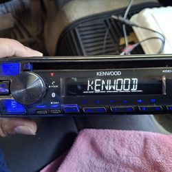 STEREO KENWOOD CD AUX USB BLUETOOTH GOOD CONDICIÓN ABLO ESPAÑOL