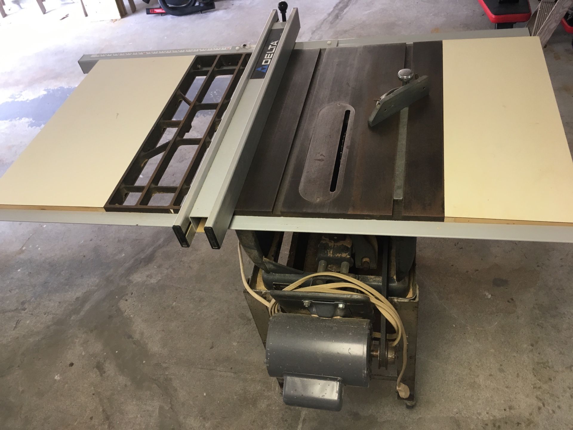 Craftsman 10 inch cabinet grade table saw with custom delta fence