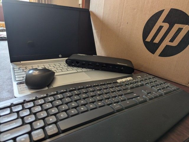 HP Laptop 15-dw2025cl EXCELLENT STUDENT LAPTOP