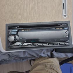 ALPINE  CD RECEIVER