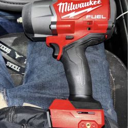 Milwaukee Fuel 1/2 Inch High Torque Impact Wrench