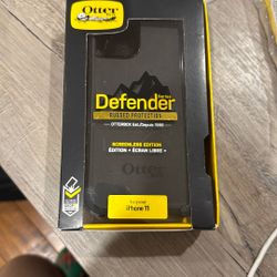 Otter defender iPhone 11 Rugged Protection