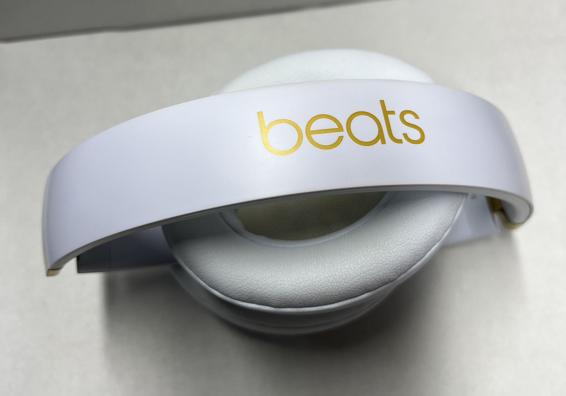 Beats Studio 3 Wireless Headphones - White