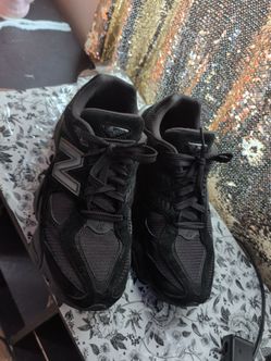 Size 10.5 9060 New Balances triple black