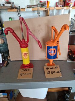 Oil pumps for Lubester drums used at old gas stations can be mounted on oil 🛢