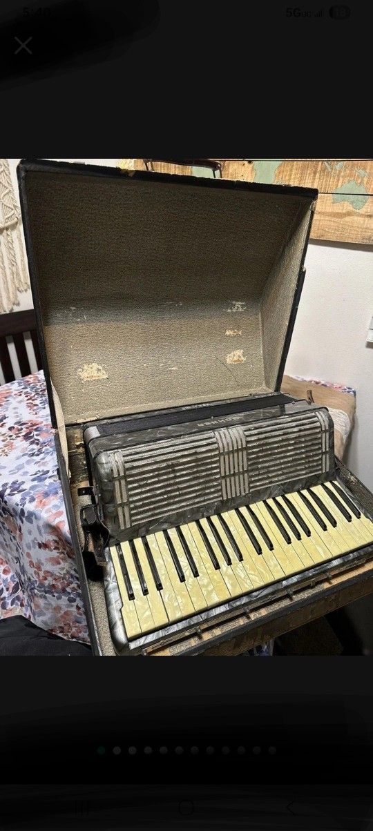 Vintage HOHNER Verdi III b 120 BASS 41 Keys Accordion Germany
