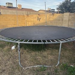 Trampoline 